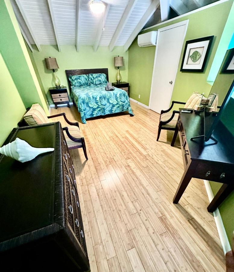 Harbor View 2Bed 1Bath Loft In Downtown Red Hook! Villa East End  Exterior photo
