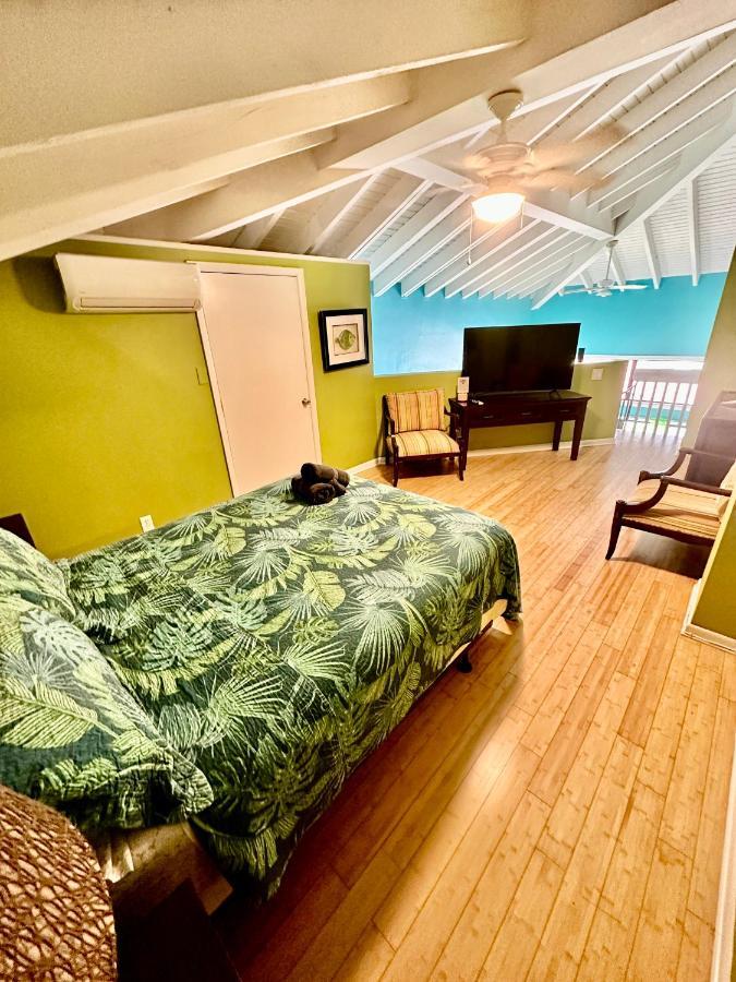 Harbor View 2Bed 1Bath Loft In Downtown Red Hook! Villa East End  Exterior photo